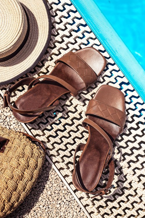 Barna természetes bőr szandál 8s7h921