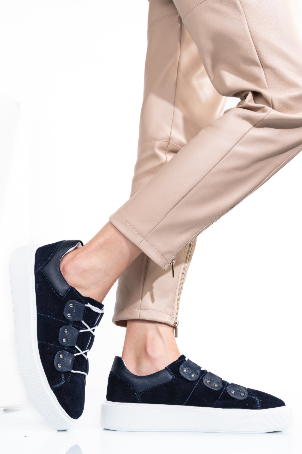 Kék fordított bőr sport cipők 2s7h41-609sp