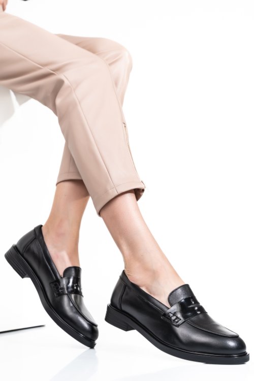 Fekete természetes bőr  2s7h41-606np