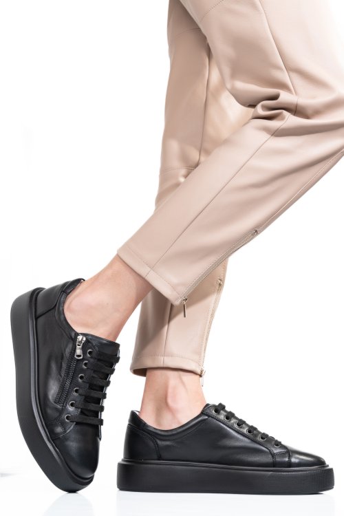 Fekete természetes bőr sport cipők 2s7h41-607np
