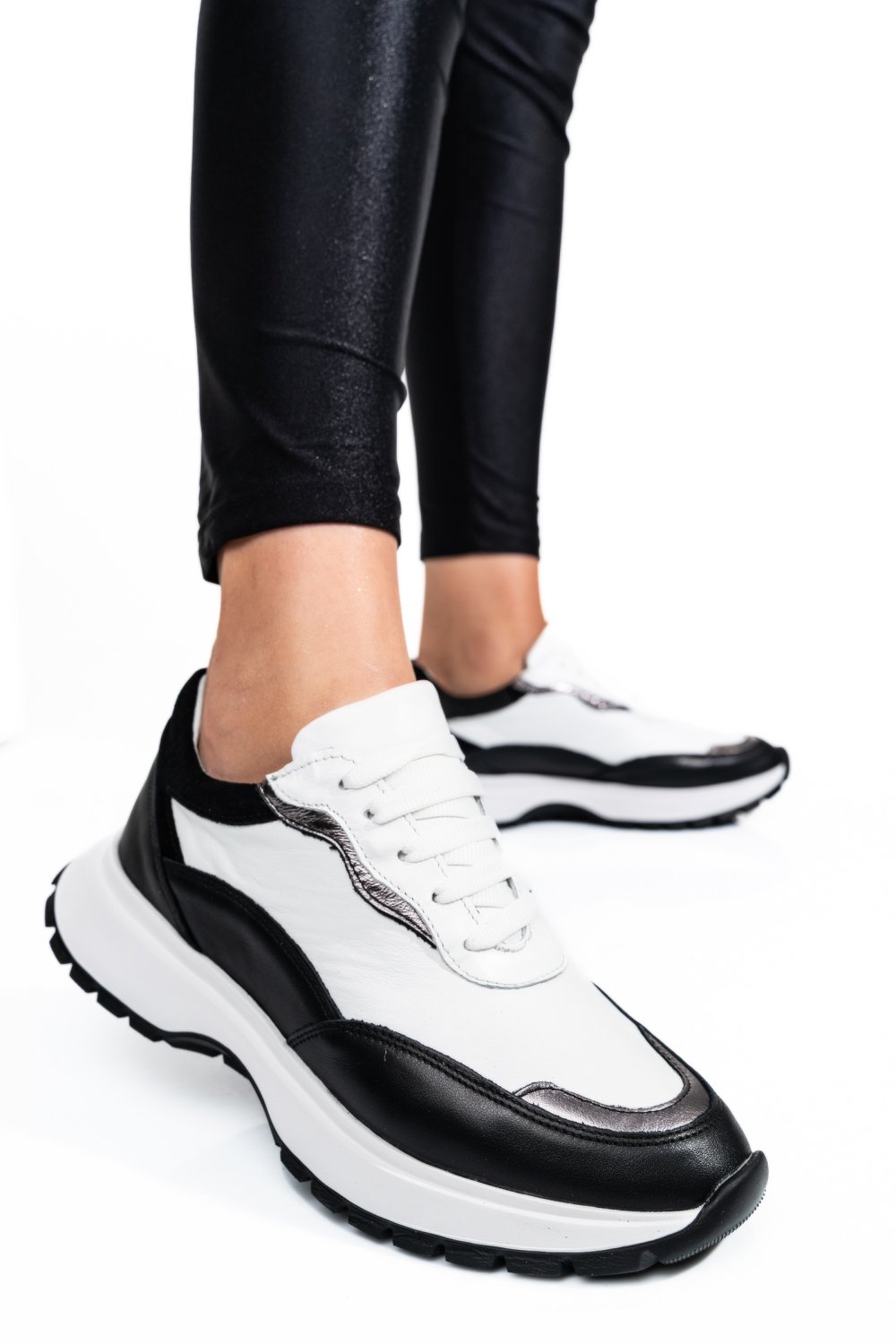 Fekete természetes bőr sport cipők 2s7h41-614np