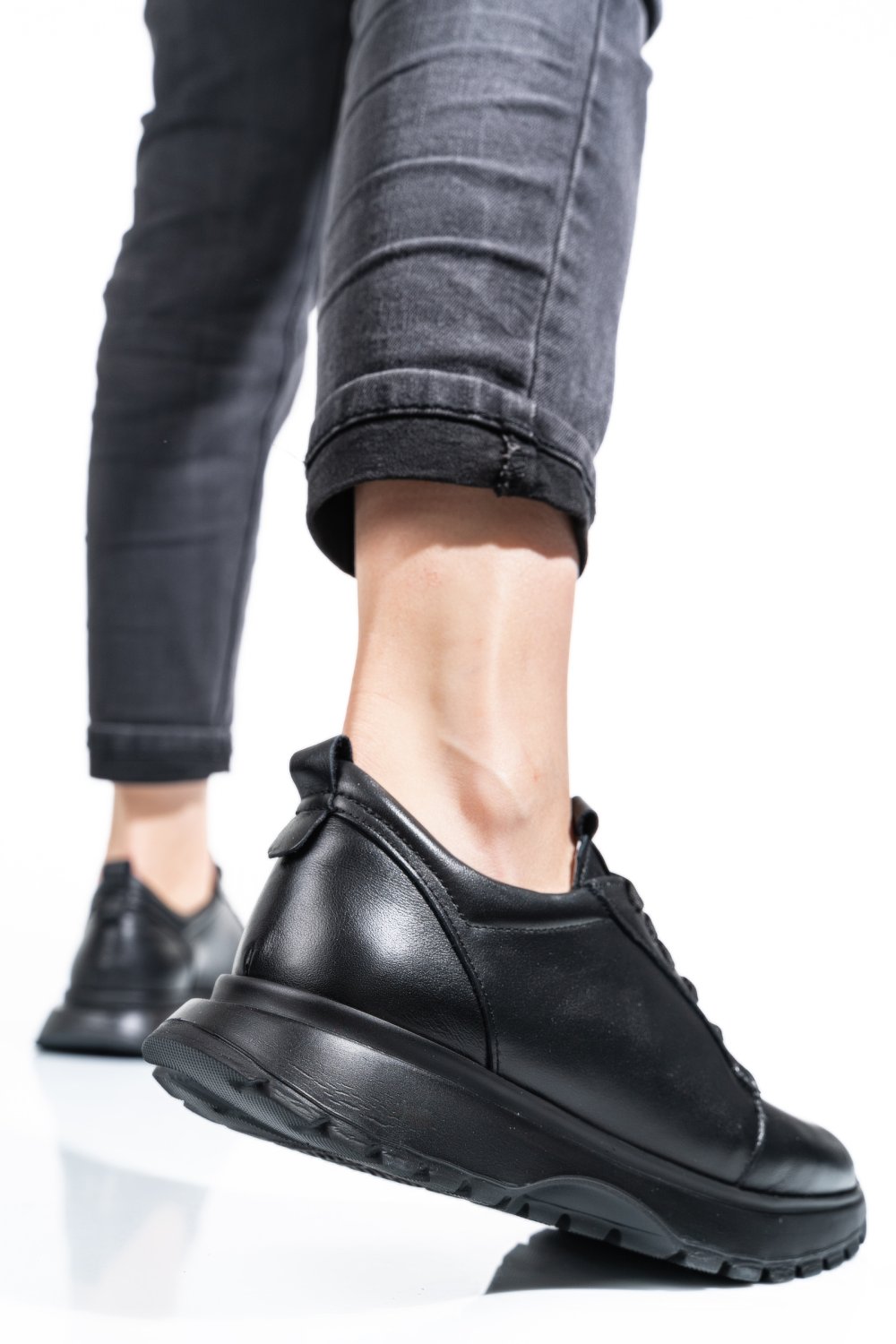 Fekete természetes bőr sport cipők 2s7h41-613np