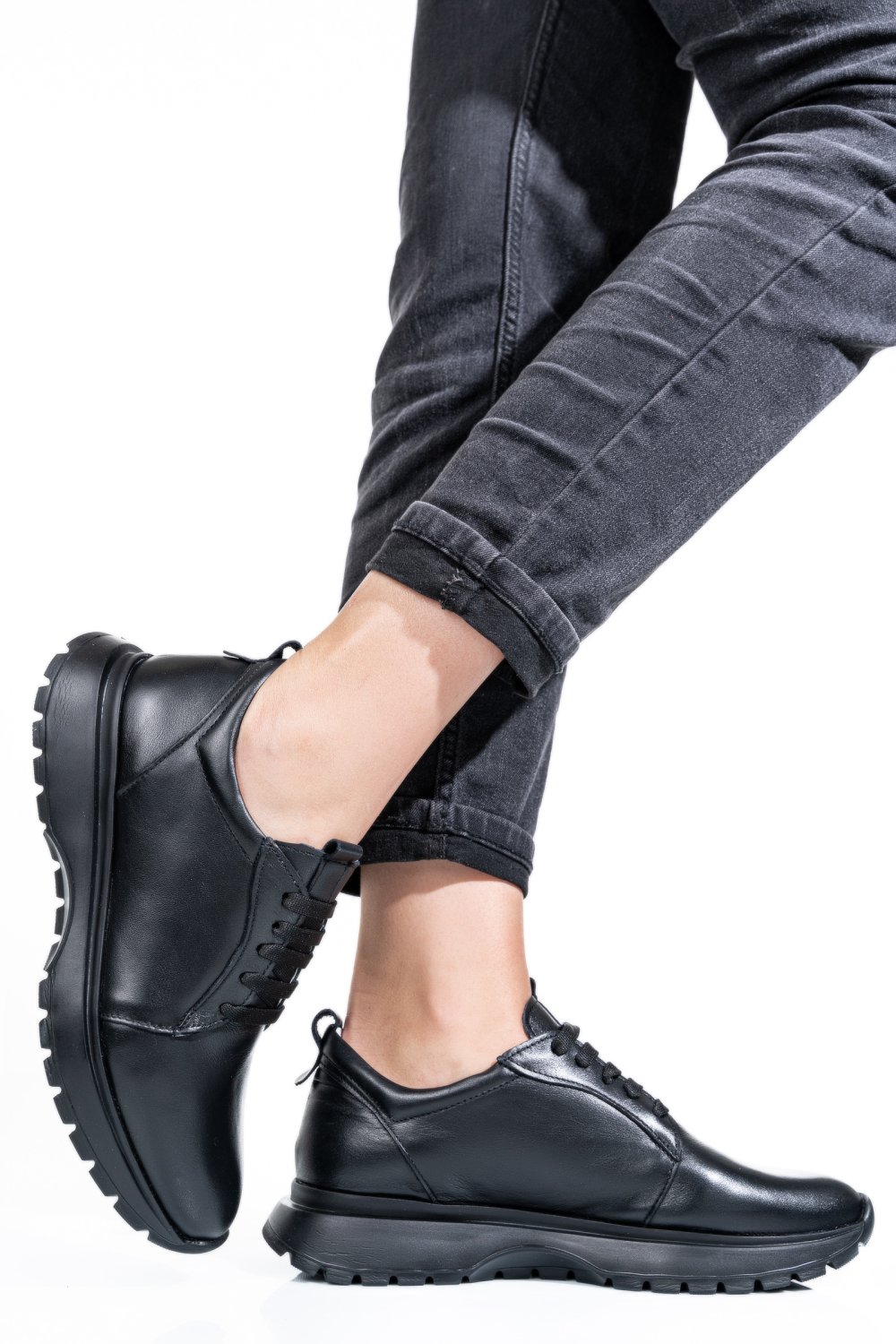 Fekete természetes bőr sport cipők 2s7h41-613np