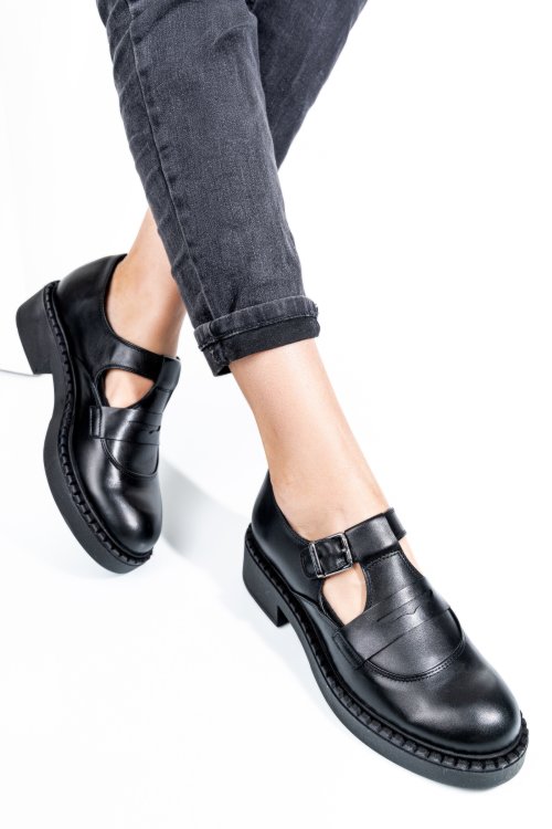 Fekete természetes bőr  4s7h39