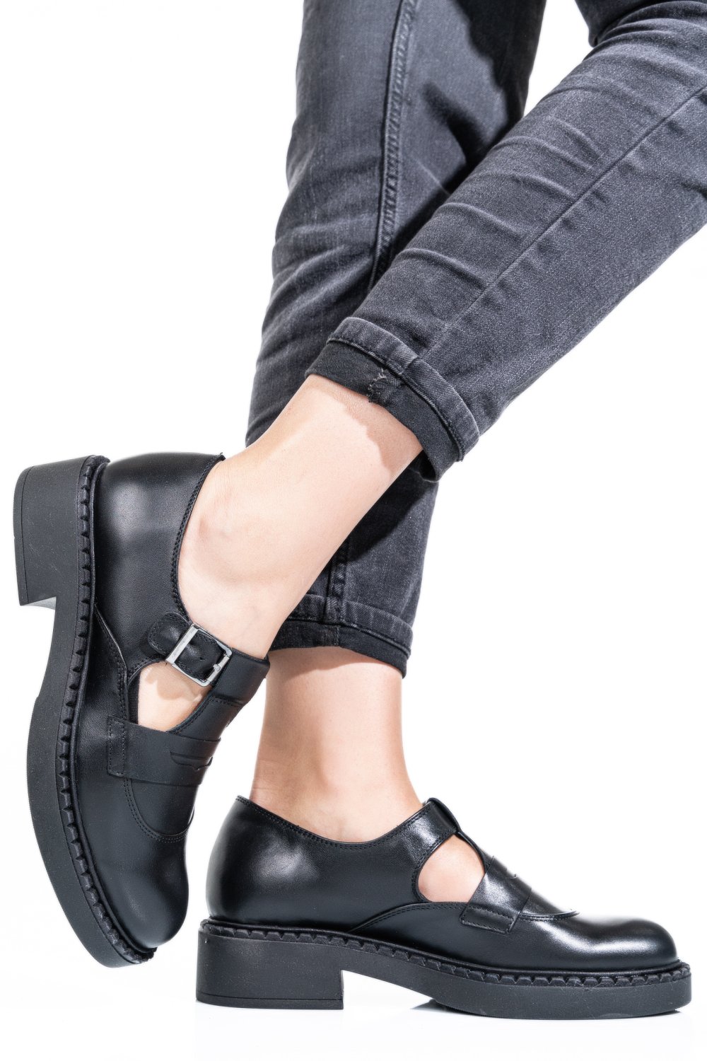 Fekete természetes bőr  4s7h39