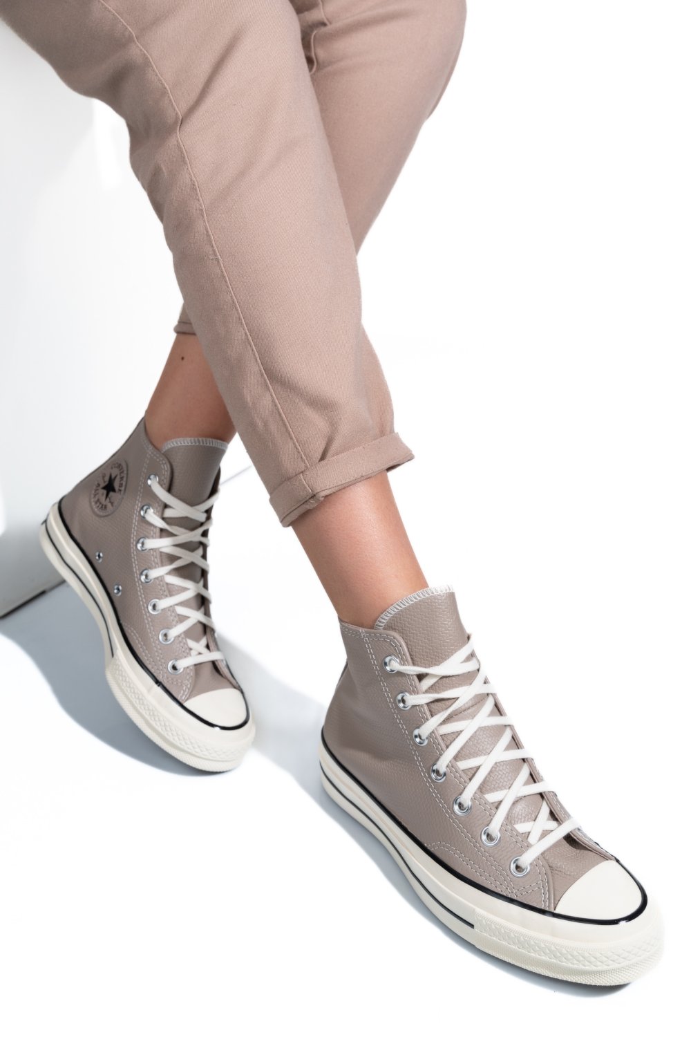 Converse bézs természetes bőr sportcipők as7h04579c