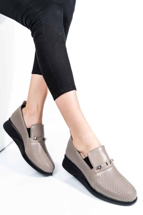 Szürke természetes bőr magassarkú cipők 4s7h47