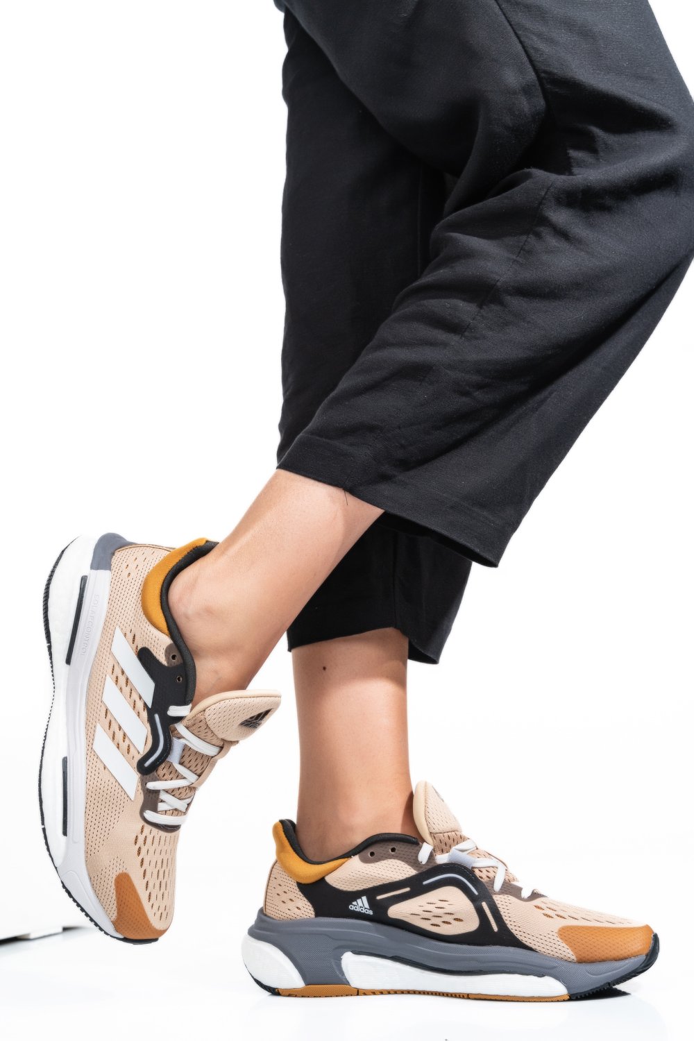 Adidas bézs sportcipők gs7hy1658