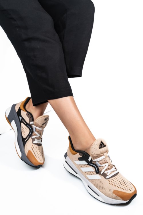 Adidas bézs sportcipők gs7hy1658
