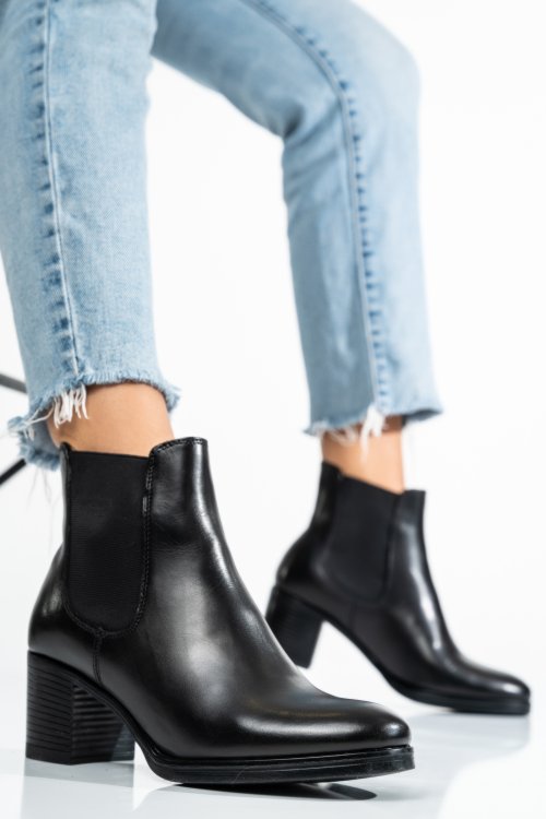 Fekete természetes bőr bakancs ws7hh70h02