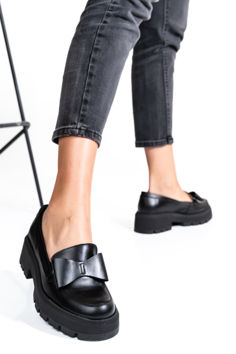 Fekete természetes bőr  2s7h115