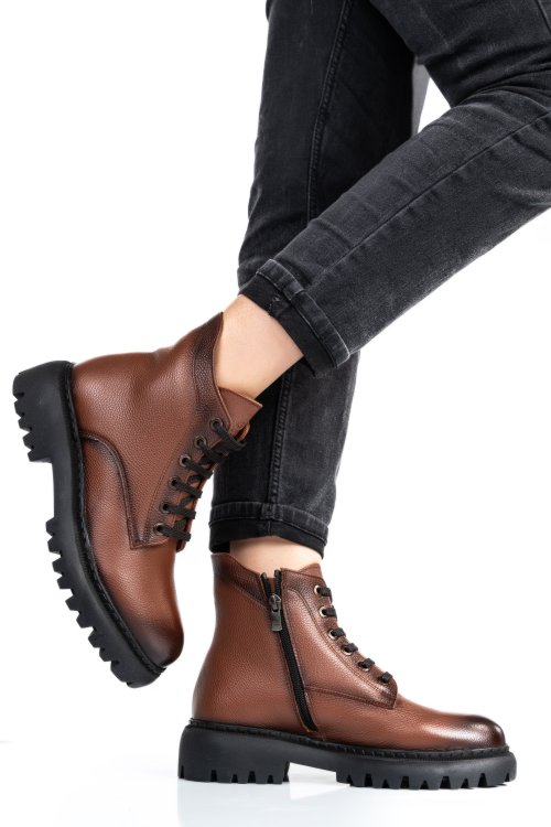 Barna természetes bőr bakancs 4s7h22