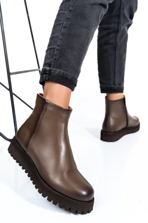 Barna természetes bőr bakancs 3s7h58