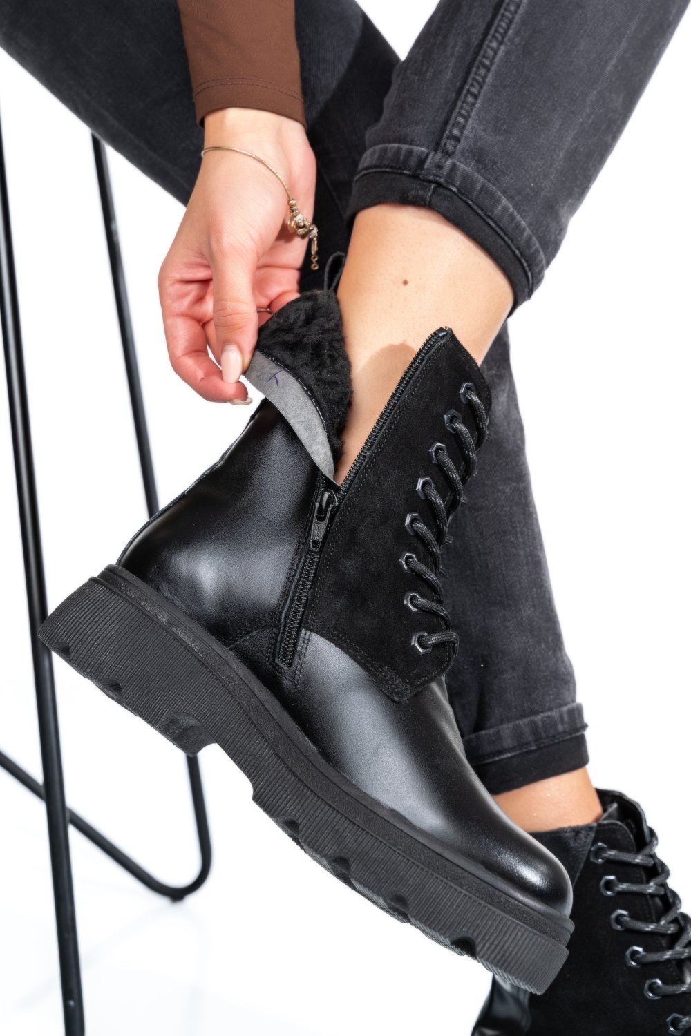 Fekete természetes bőr bakancs 1s7h50lib