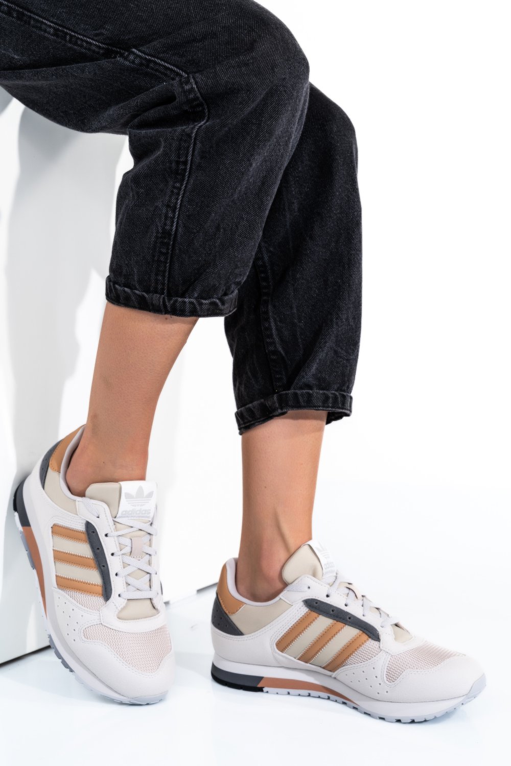 Adidas fehér sportcipők gs7hx3818