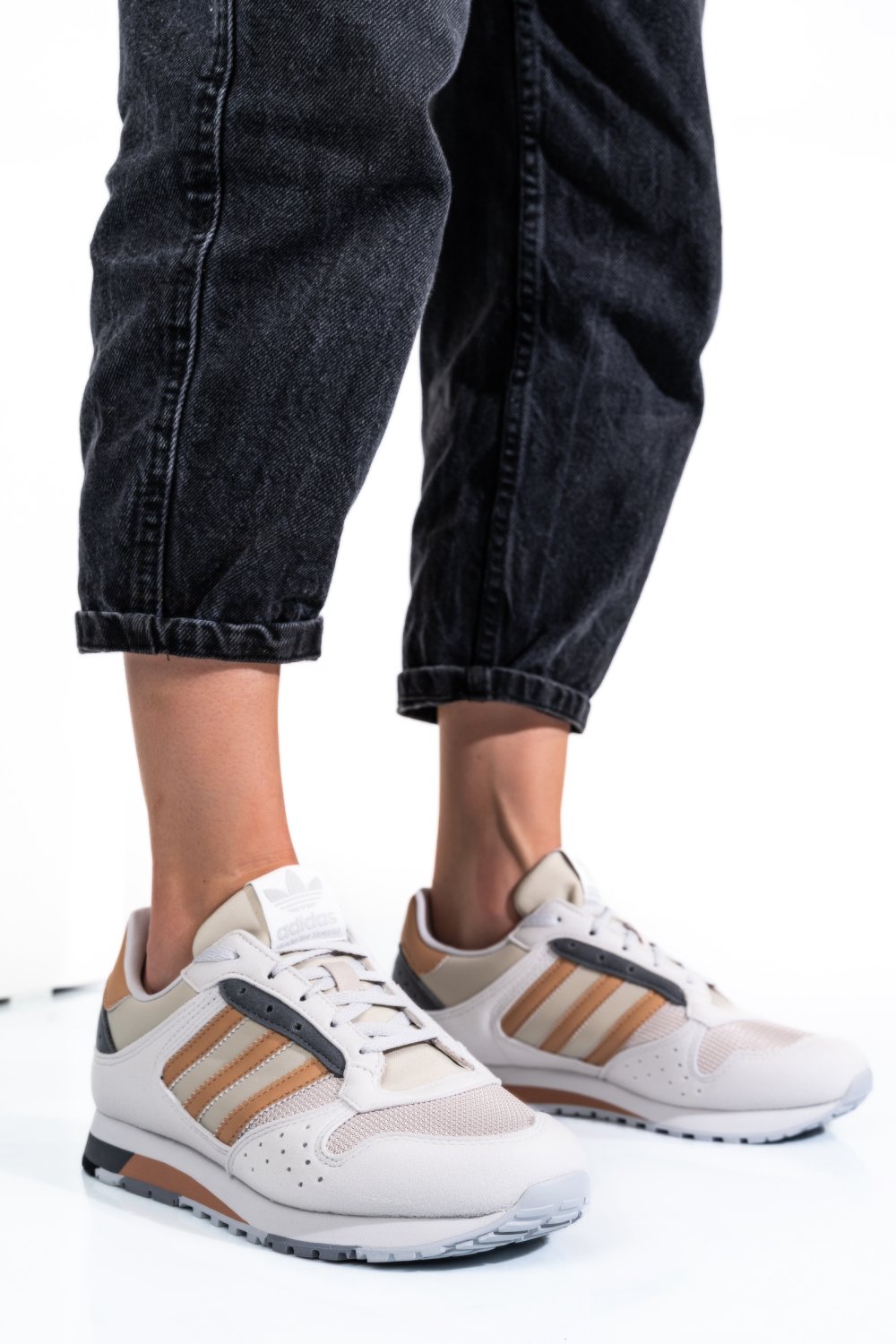 Adidas fehér sportcipők gs7hx3818