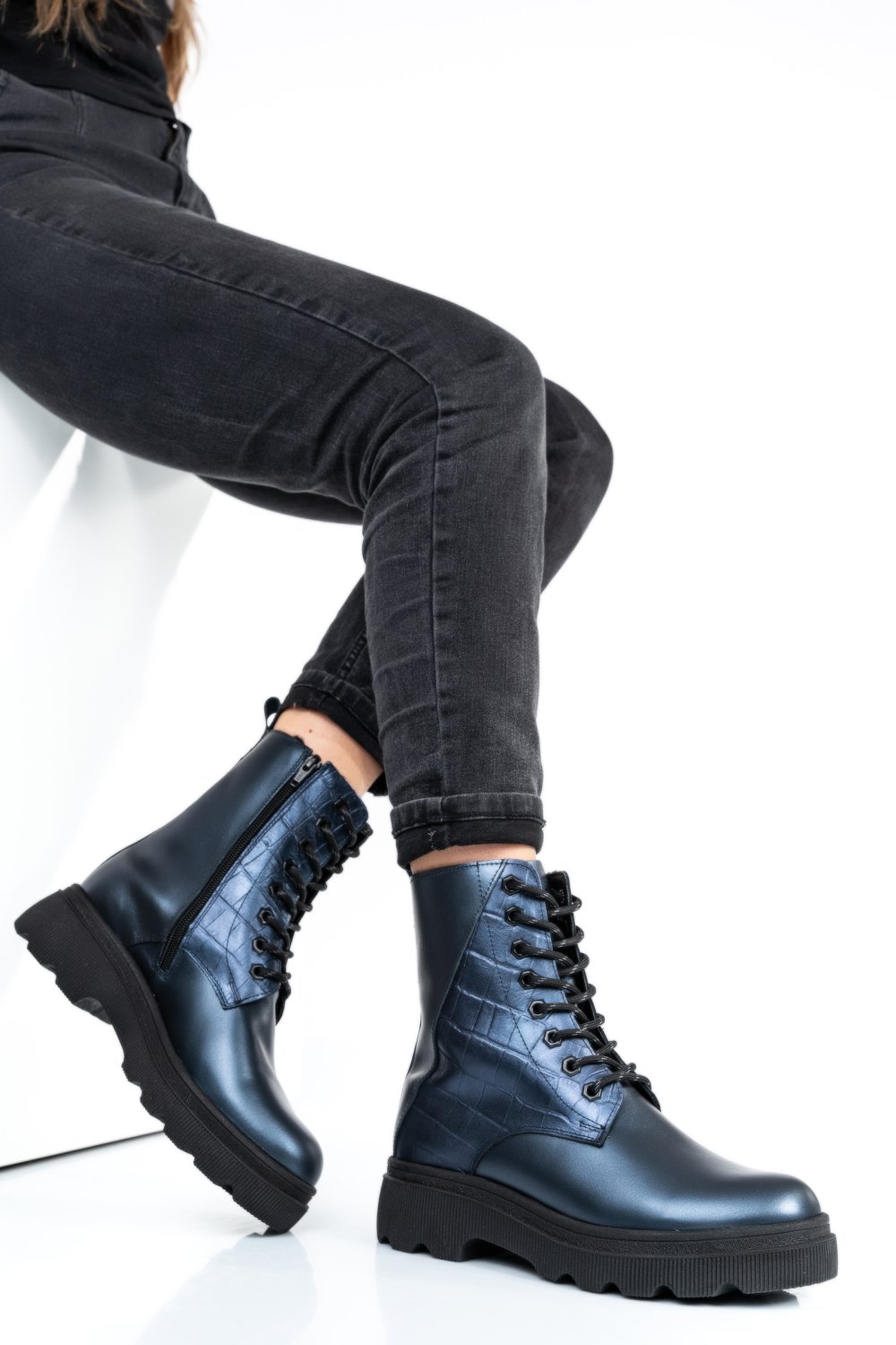 Kék természetes bőr bakancs 1s7h50lib