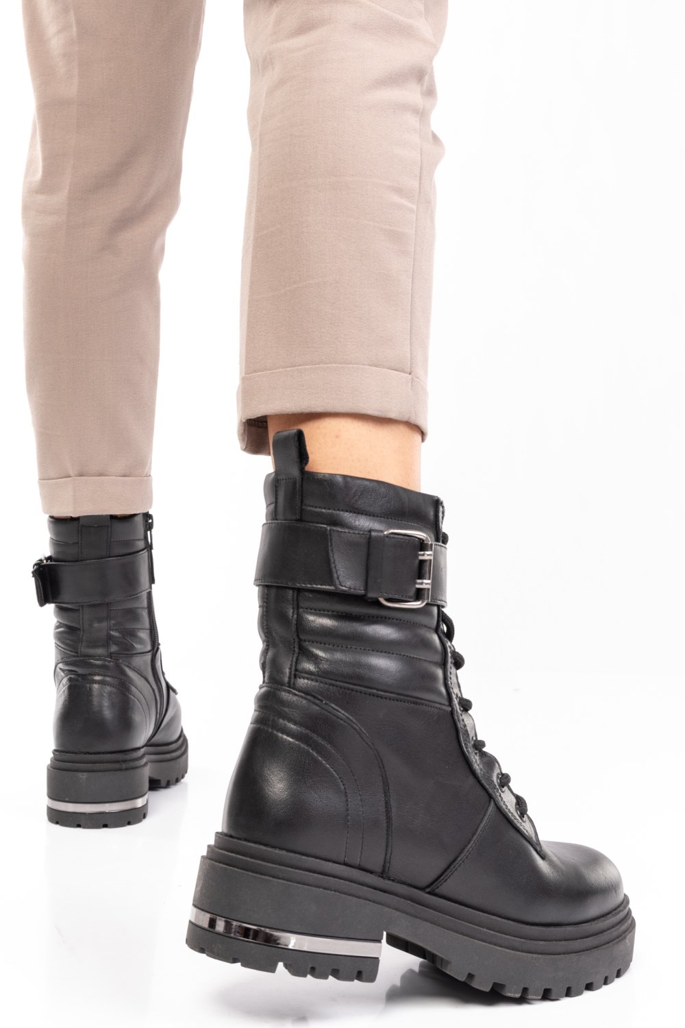 Fekete természetes bőr bakancs 2s7h02846np