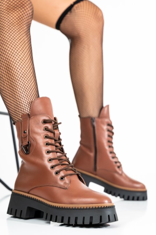 Barna természetes bőr bakancs 2s7h22830np