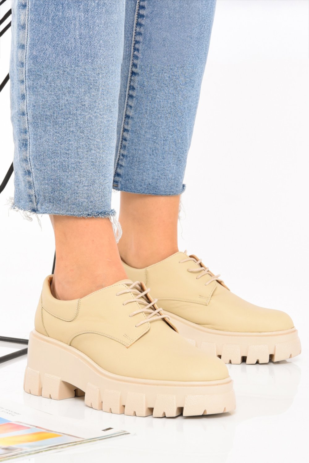 Bézs természetes bőr  2s7h080