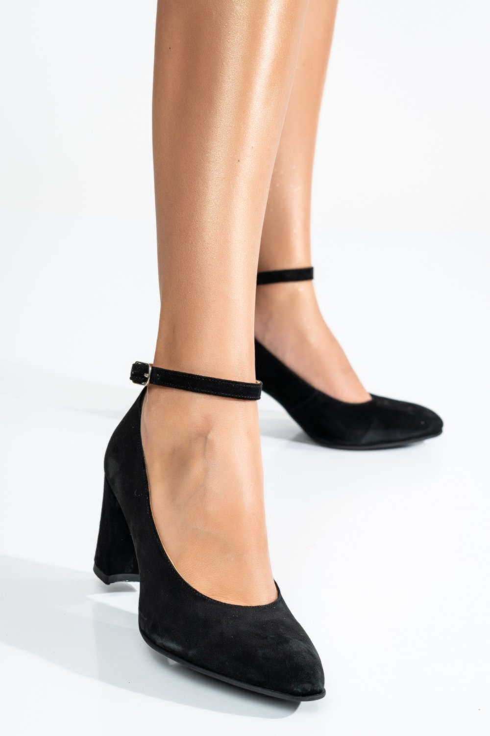 Fekete fordított bőr magassarkú cipők 1s7h600