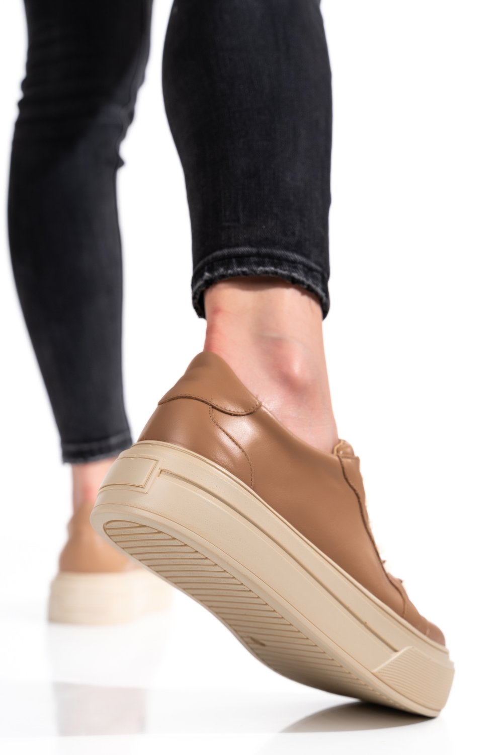 Barna természetes bőr sport cipők 3s7h001