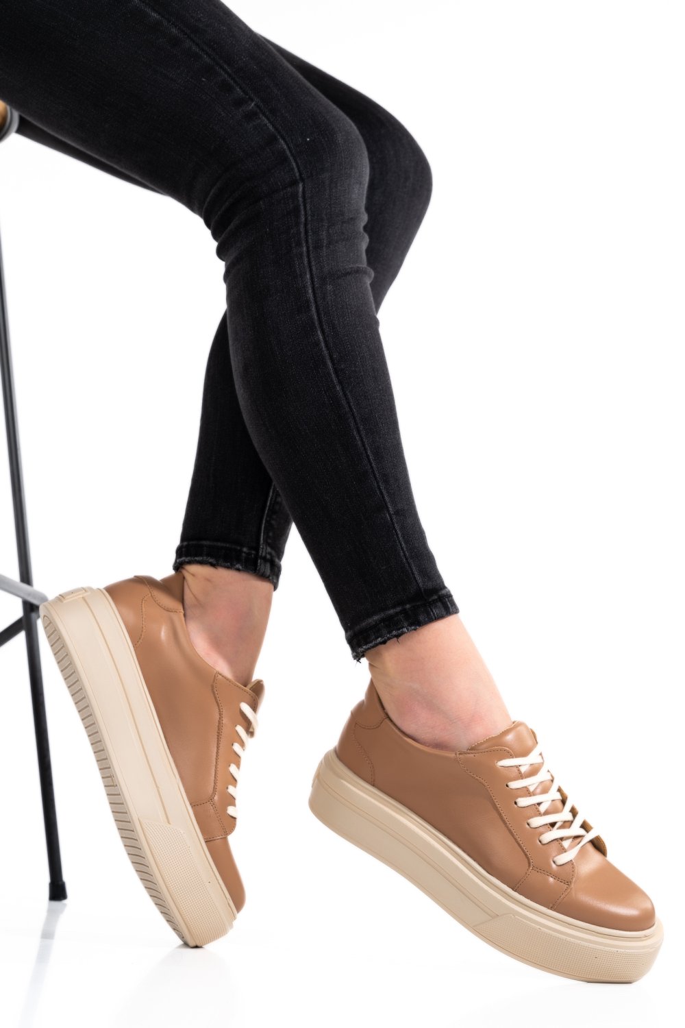 Barna természetes bőr sport cipők 3s7h001