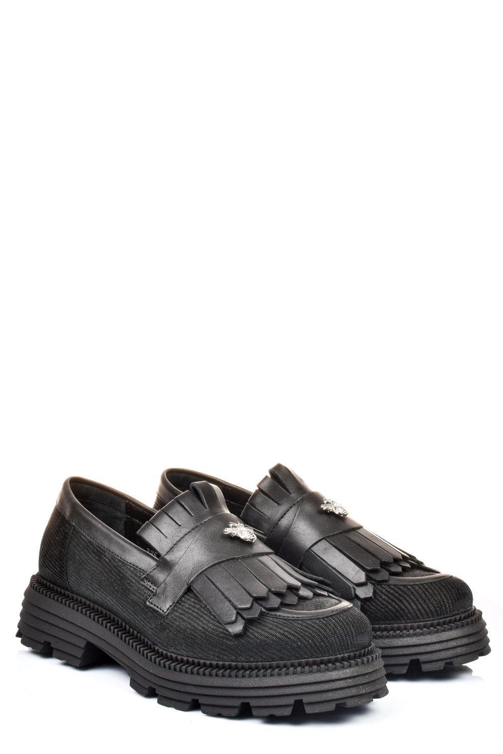 Fekete természetes bőr  3s7h95