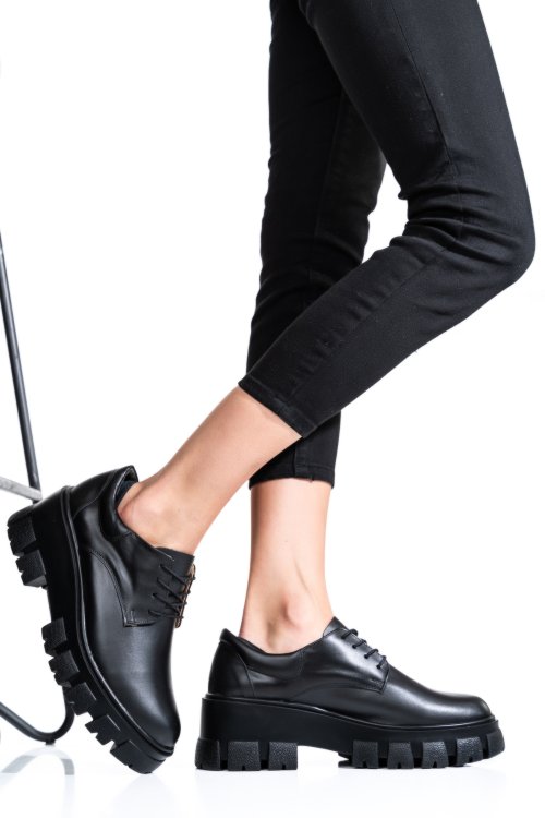 Fekete természetes bőr  2s7h080