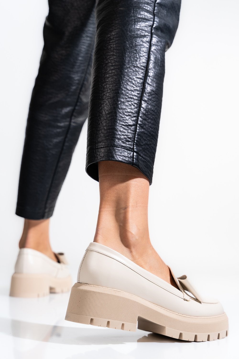 Bézs természetes bőr  2s7h115