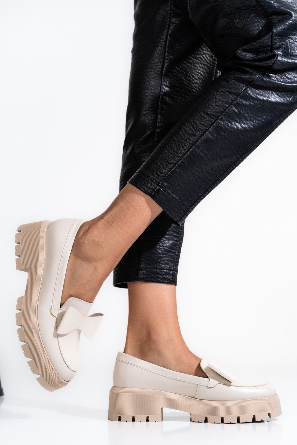 Bézs természetes bőr  2s7h115