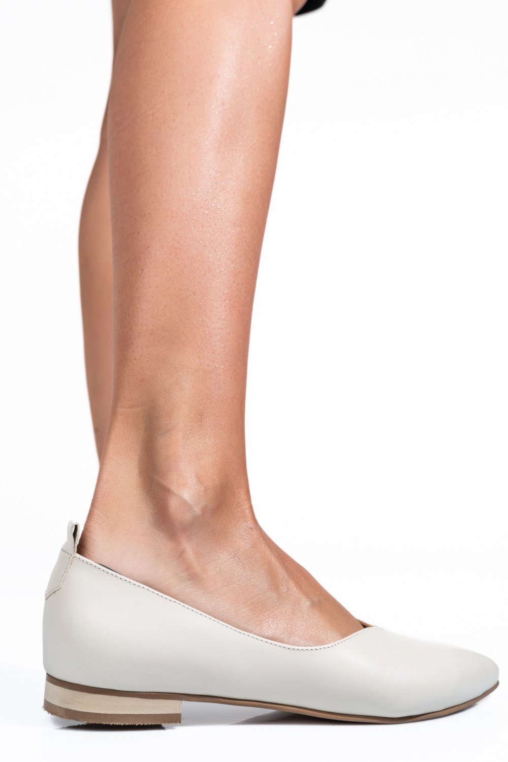 Bézs természetes bőr  3s7h33lib