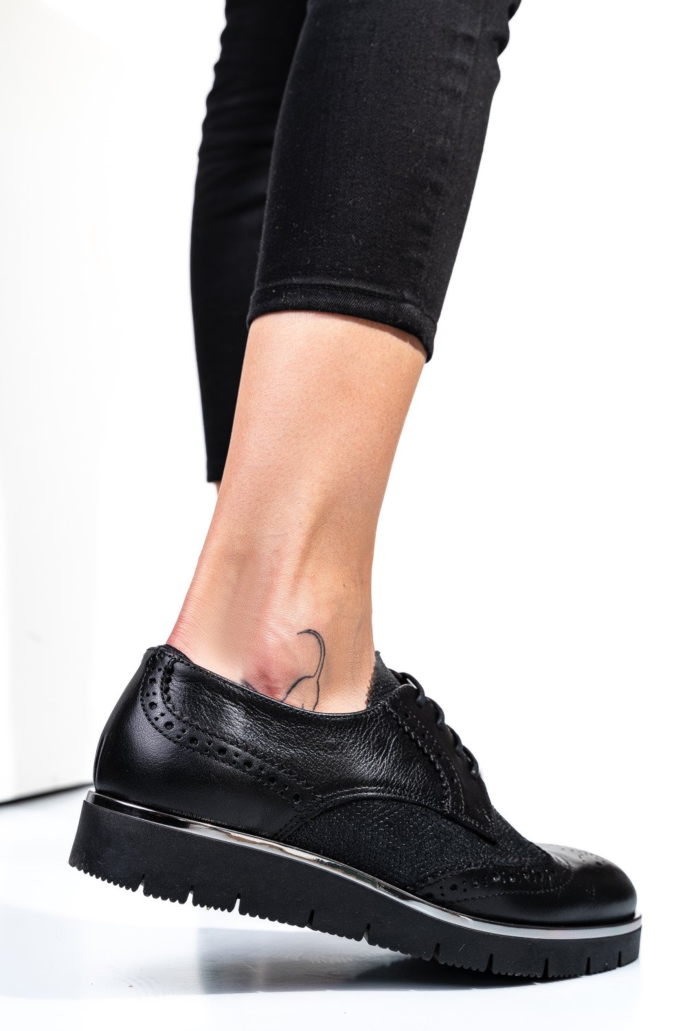 Fekete természetes bőr  5s7h44-001