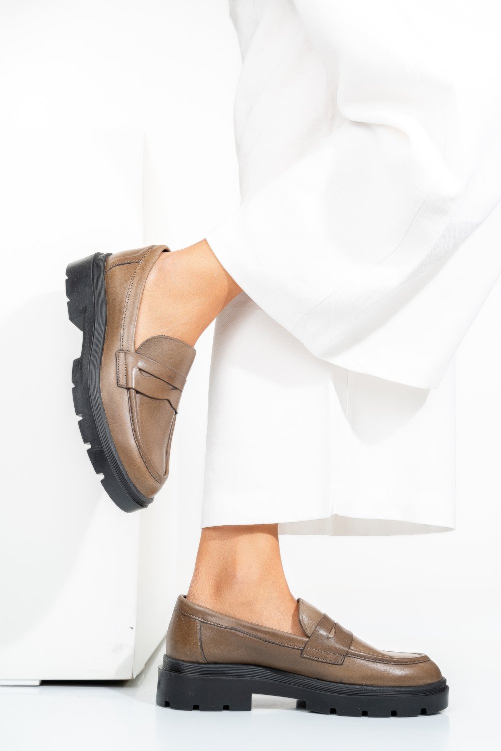 Barna természetes bőr  es7hmme011