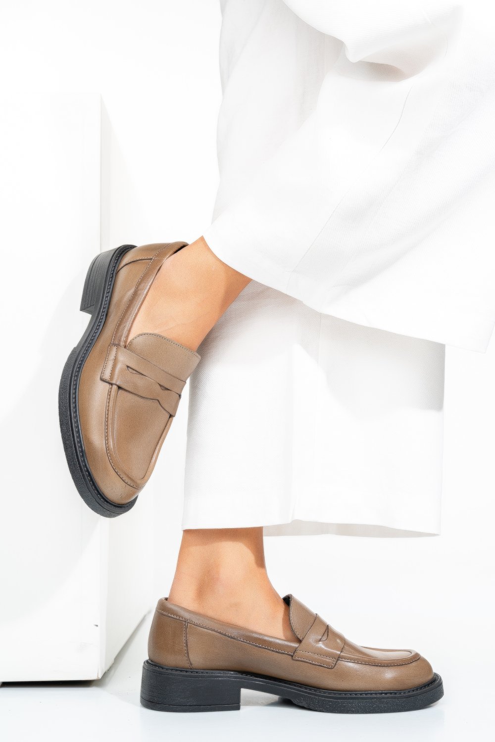 Barna természetes bőr  es7hmme011/oxford