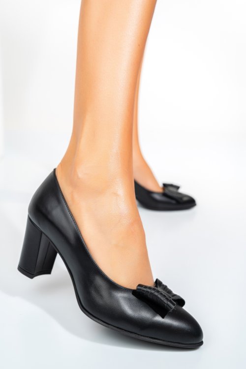 Fekete természetes bőr magassarkú cipők 1s7h606b