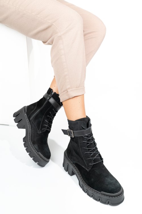 Fekete fordított bőr bakancs 2s7h42818sp