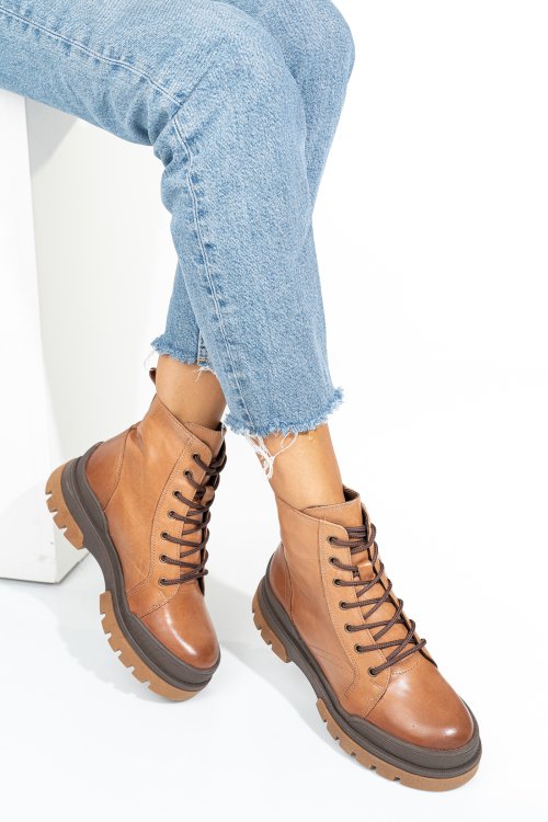 Barna természetes bőr bakancs 2s7h22836np