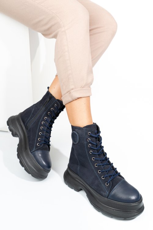 Tengerészkék fordított bőr bakancs 2s7h22860sp