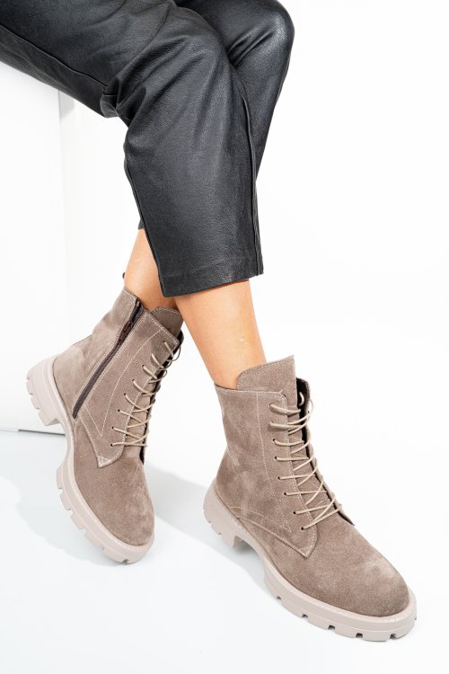 Bézs fordított bőr bakancs 2s7h42801sp