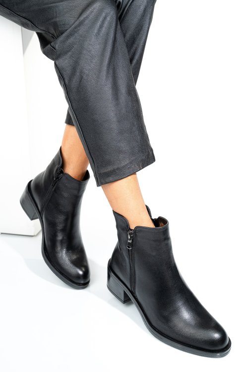 Fekete természetes bőr bakancs 2s7h42835np