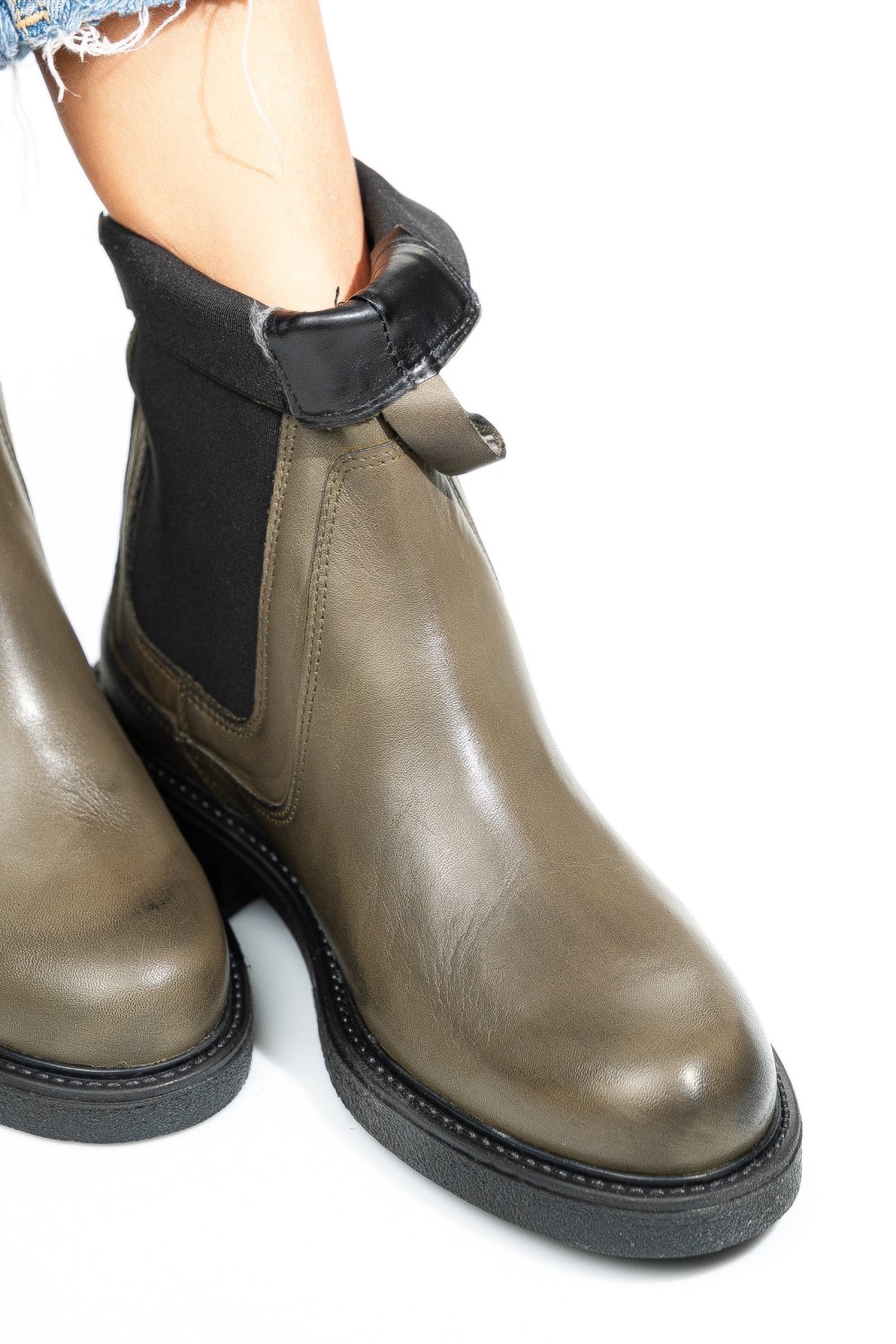 Khaki természetes bőr bakancs 7s7h627