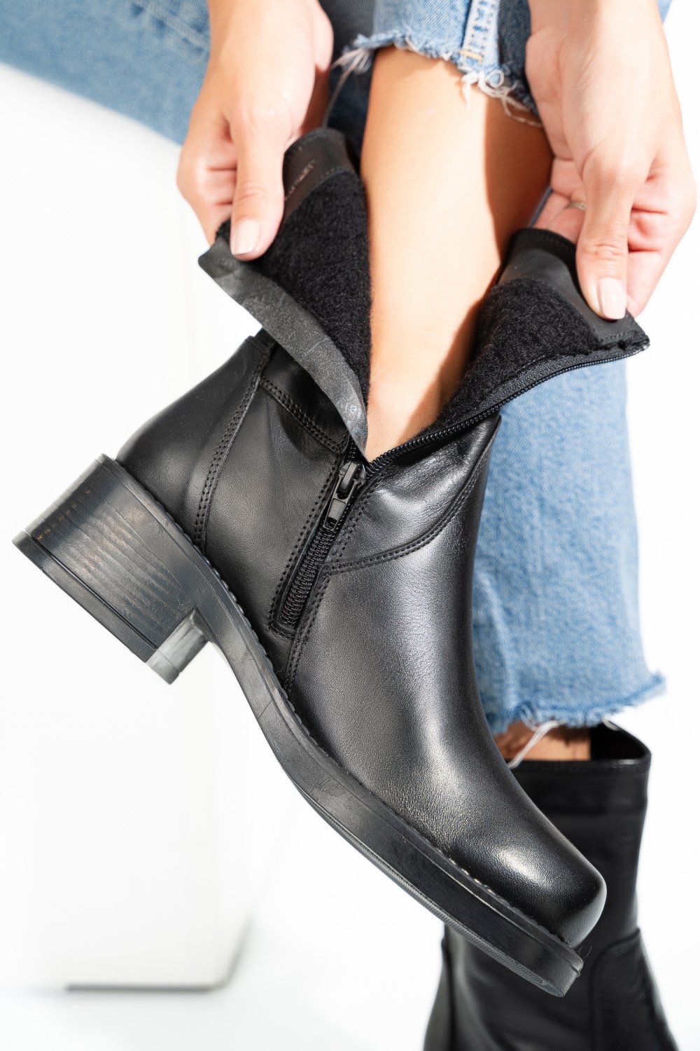 Fekete természetes bőr bakancs 0s7h7liscio