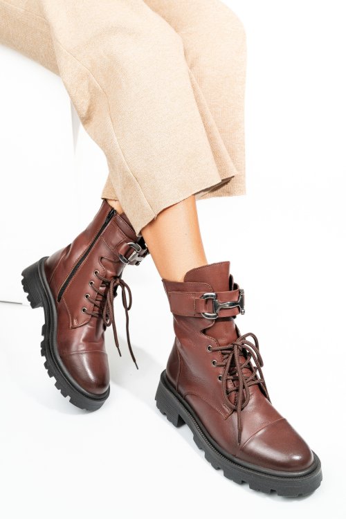 Barna természetes bőr bakancs 2s7h42803np