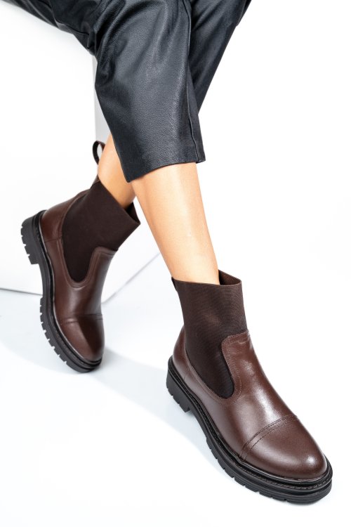 Barna természetes bőr bakancs 9s7h494