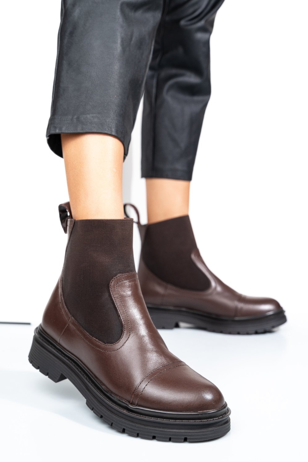 Barna természetes bőr bakancs 9s7h494