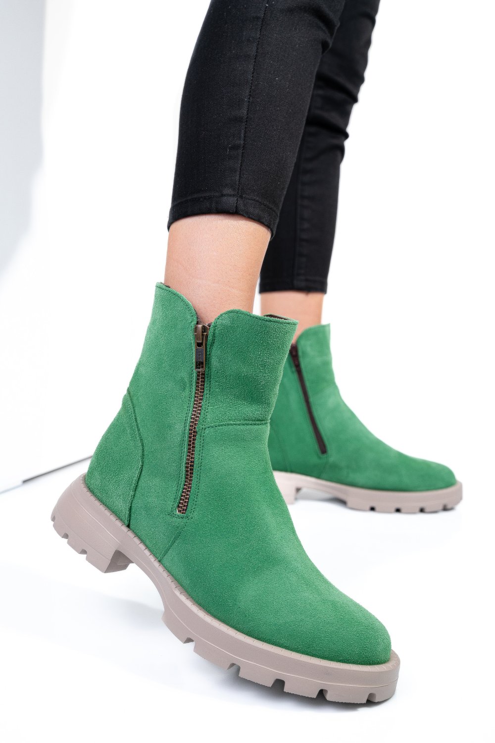 Zöld fordított bőr bakancs 2s7h42841sp