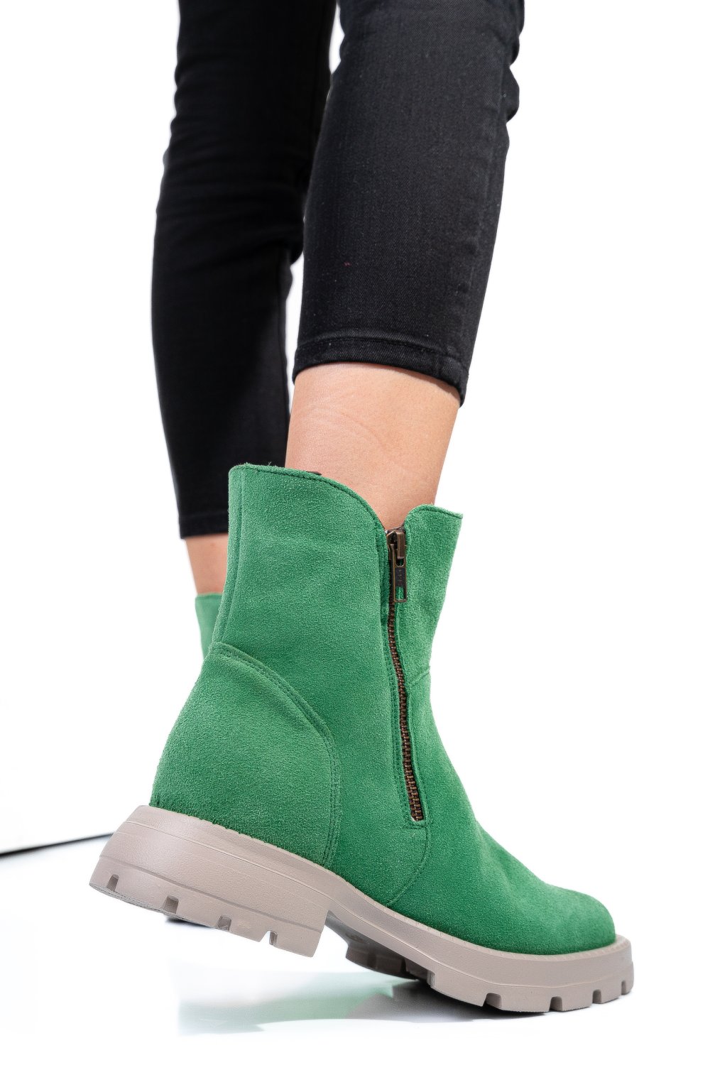 Zöld fordított bőr bakancs 2s7h42841sp