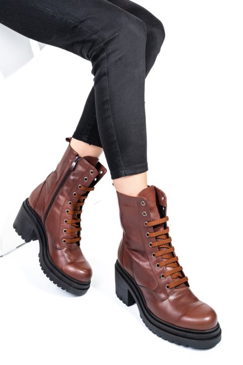 Barna természetes bőr bakancs es7hrre040