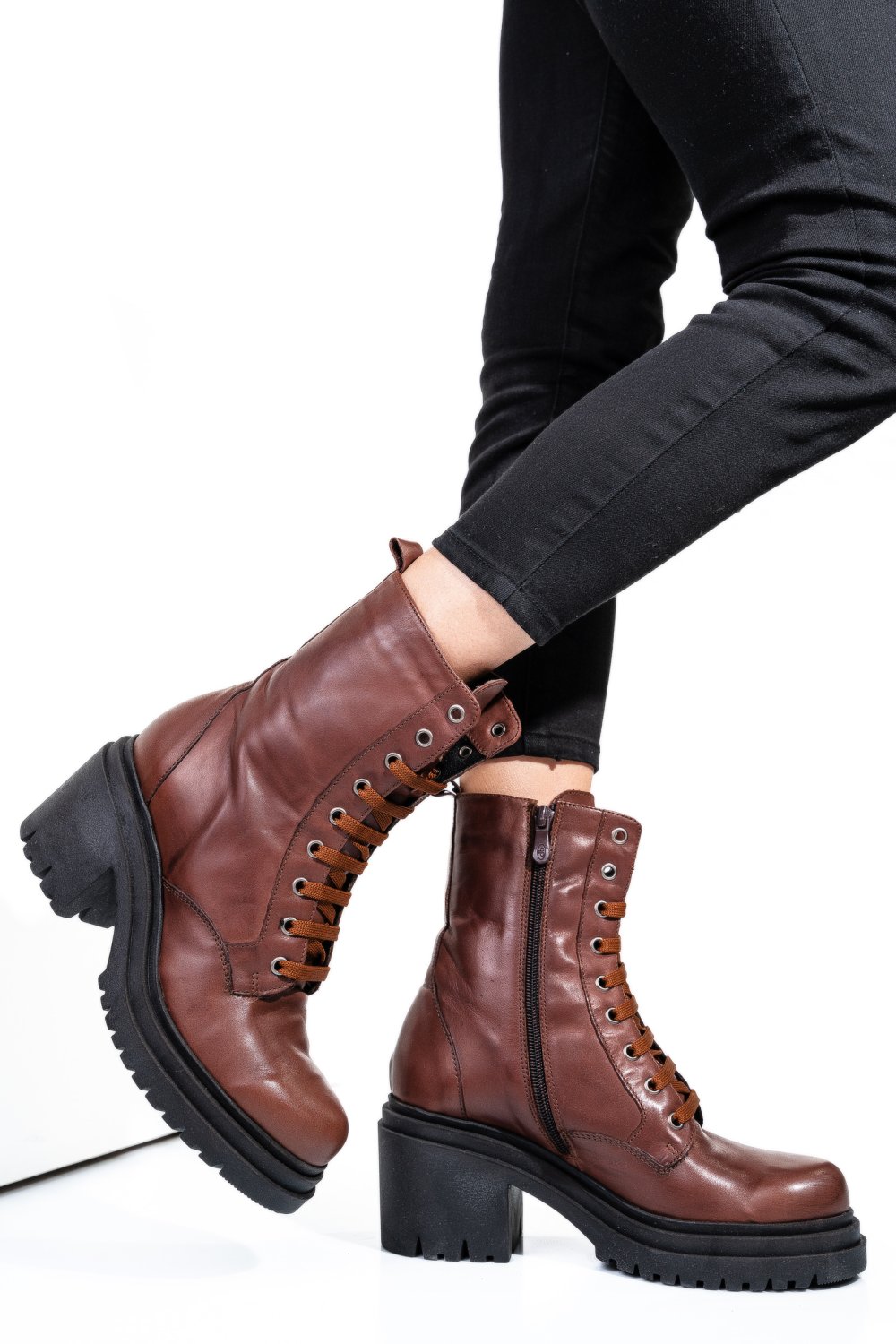 Barna természetes bőr bakancs es7hrre040